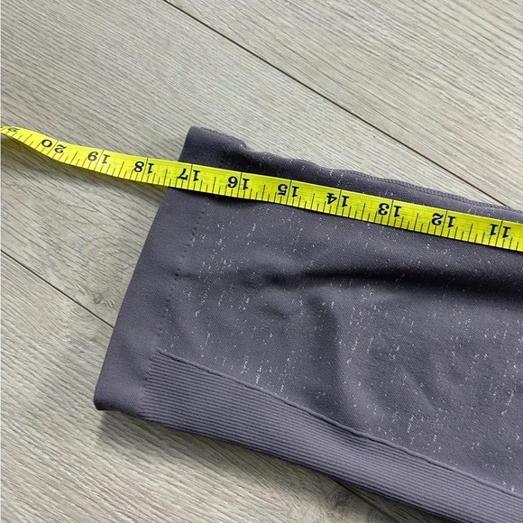 Lululemon Free To Flow Crop (17") Magnum / White - Picture 11 of 14